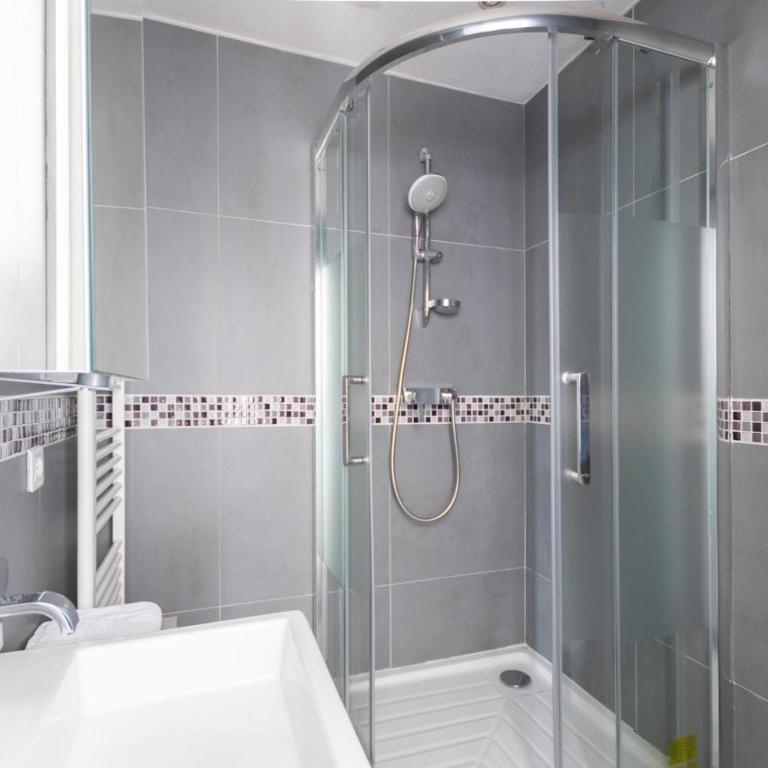 GuestReady -Cozy Apartment with Eiffel Tower view - Studio - 7