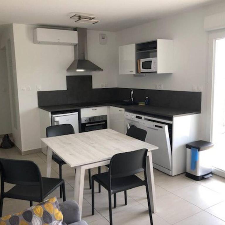 AGENCE JF IMMO - Apt 4 pers climatisation piscine et parking 300 m plages V0775 - Appartement 1 Chambre - 6