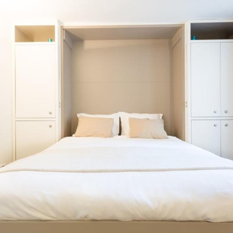 GuestReady-Designer Studio for 2, close to Louvre! - Studio - 6