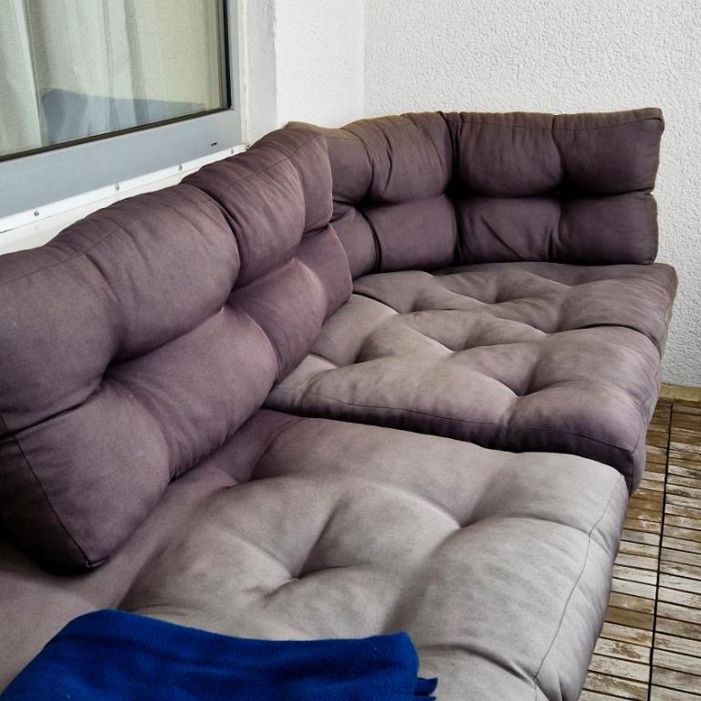Alpine & Munich skyline view apt - Three-Bedroom Apartment with Balcony - 24