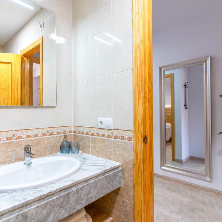 Mediterráneo Studio R&R - One-Bedroom Apartment - 26