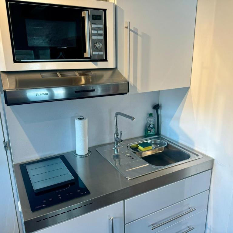 Chalet Studio Apartment with Aircon - One-Bedroom Apartment - 32
