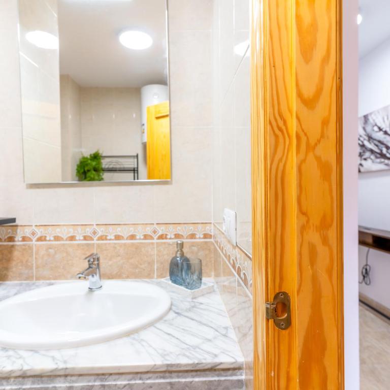 Mediterráneo Studio R&R - One-Bedroom Apartment - 25