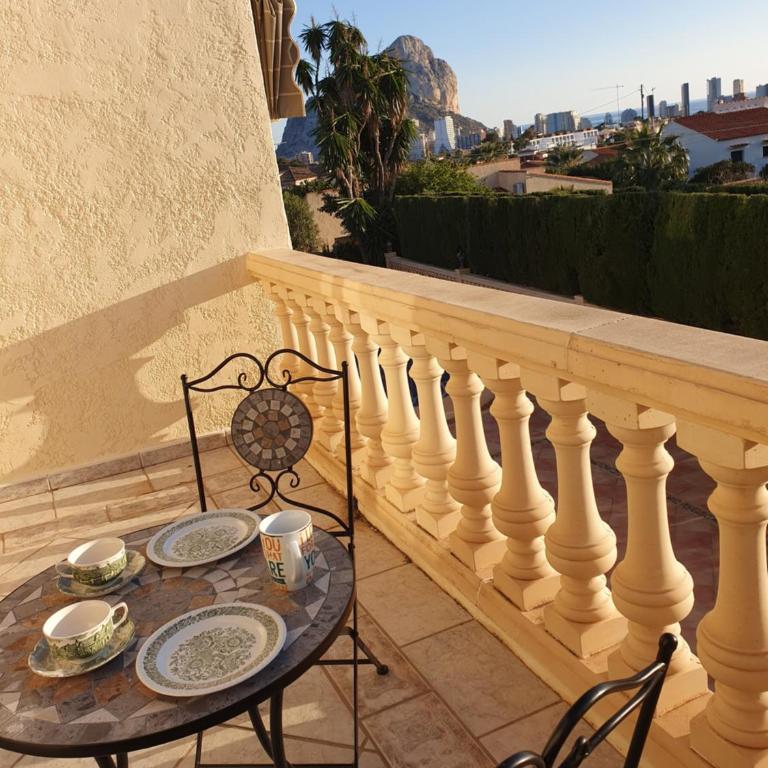 Luxury Villa - pool, hot tub, aircon, TVs, home cinema, office, Gbit Internet, sports equipment - Villa - 24