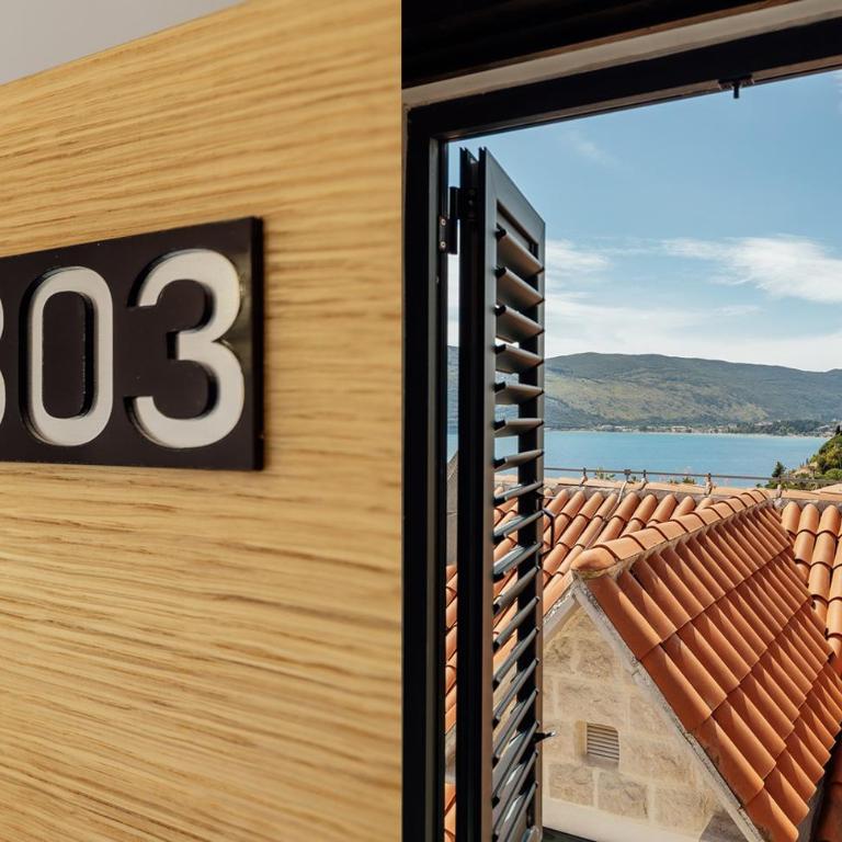 Guesthouse Villa Stari Grad - Dvokrevetna Soba sa Bračnim Krevetom - 4