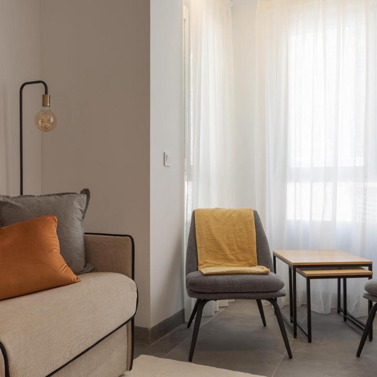 Edificio Botánica Alicante Centro by Renthas - Two-Bedroom Deluxe Apartment - 13