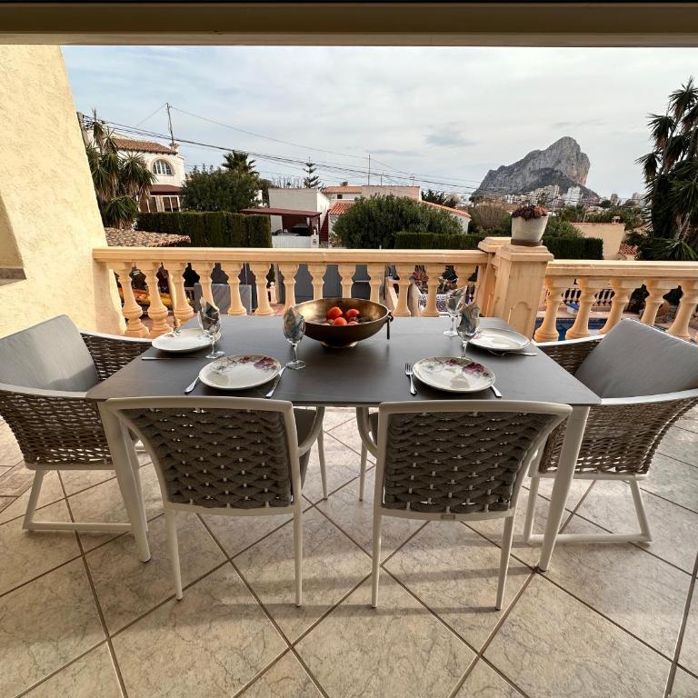 Luxury Villa - pool, hot tub, aircon, TVs, home cinema, office, Gbit Internet, sports equipment - Villa - 20