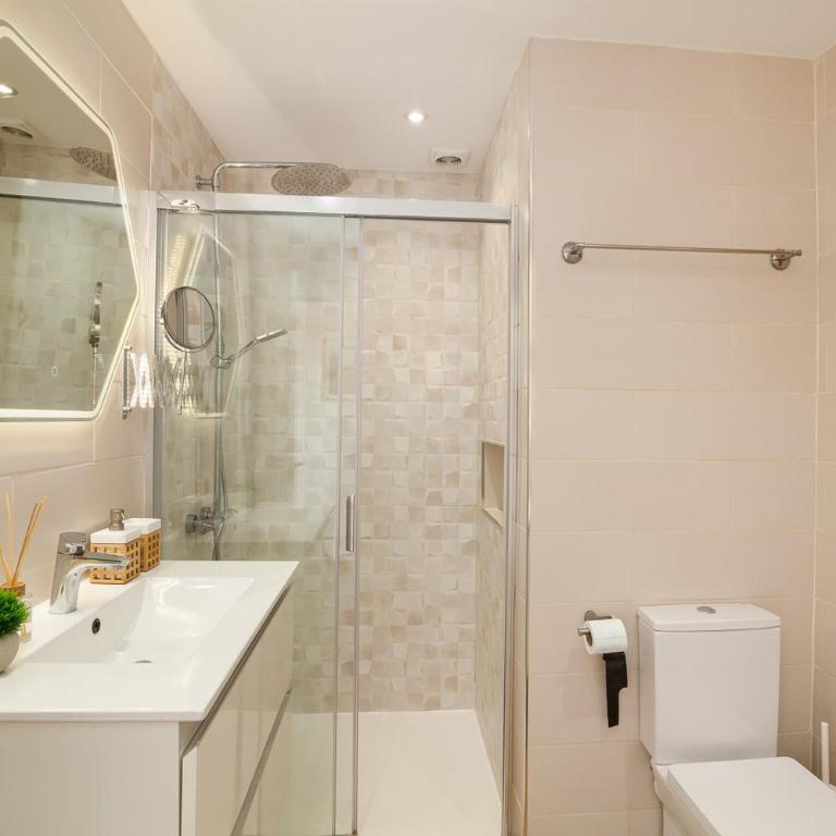 Apartment with balcony - Sunny Holidays Tenerife - Two-Bedroom Apartment - 3