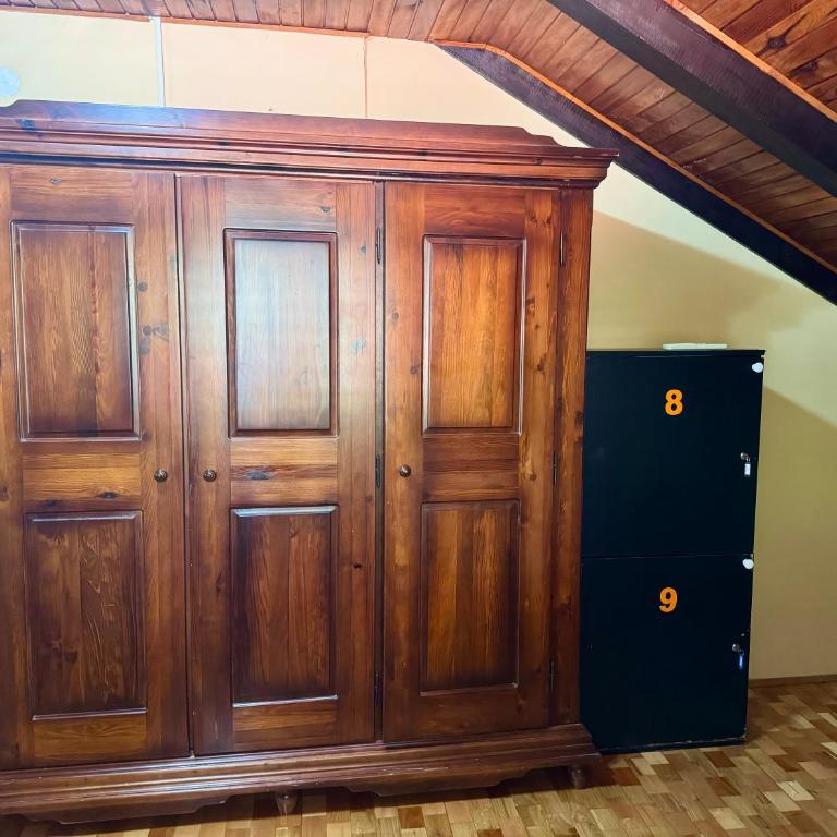 KotorHostelito - Bed in 4-Bed Mixed Dormitory Room - 3