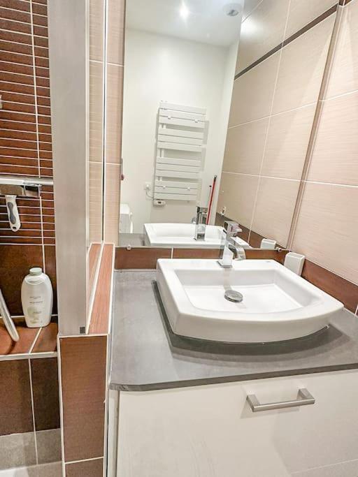 Belle vue à Saint-Cyprien-Parking-Hyper Centre - Apartment mit 2 Schlafzimmern - 12
