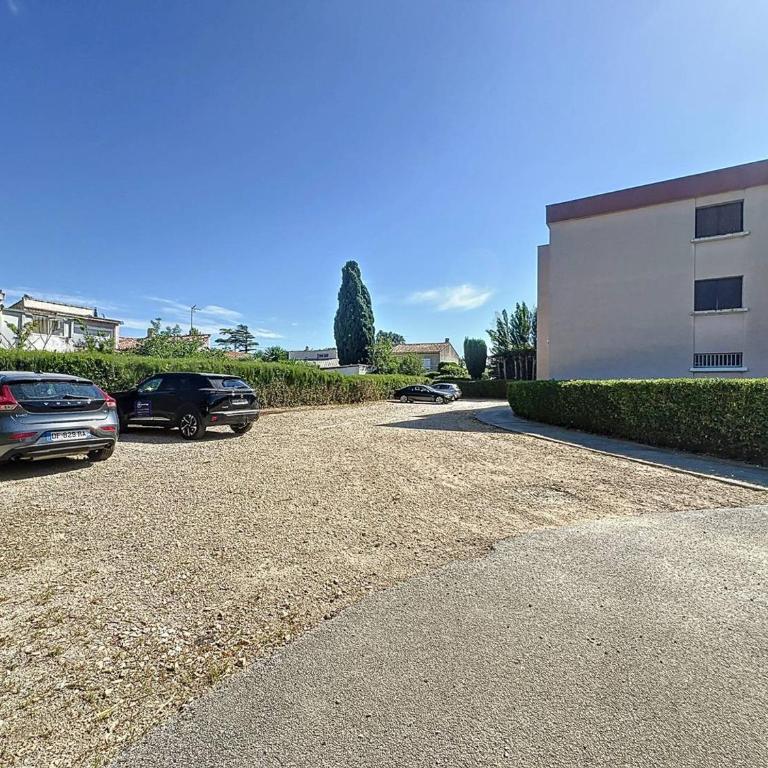 Lumineux T3 climatisé près de la plage des Lecques, avec double terrasse et parking. - FR-1-770-22 - Appartement - 20