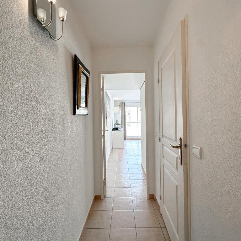 Palais Josephine 1BR Bnbrickeys - Appartement 1 Chambre - 13