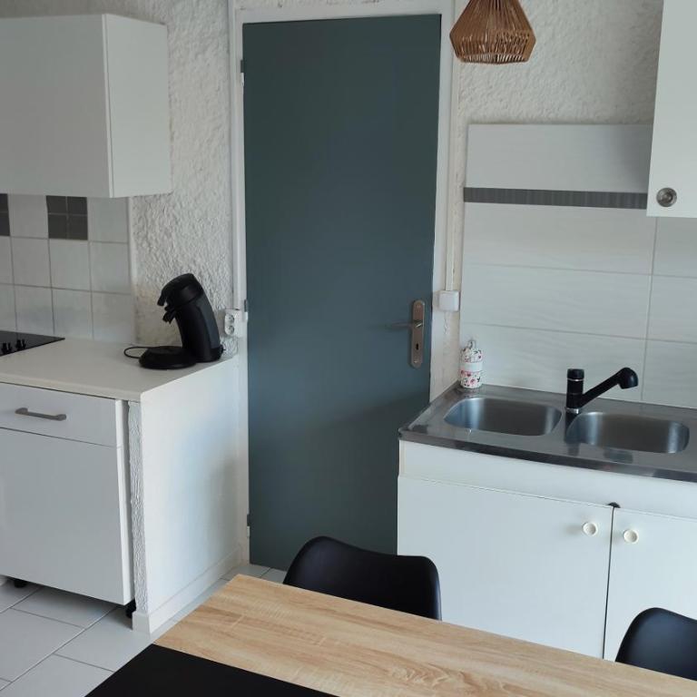T2 RDC avec Jardin, Cap d'Agde, Secteur Falaise, 100 m plage, Clim, WIFI, Parking - Apartment mit 1 Schlafzimmer - 2