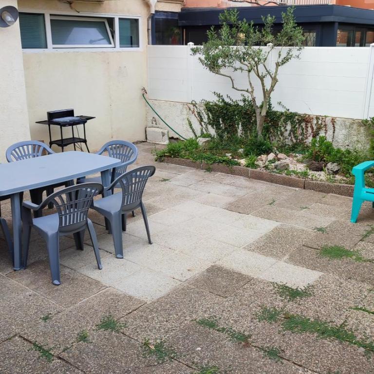 T2 RDC avec Jardin, Cap d'Agde, Secteur Falaise, 100 m plage, Clim, WIFI, Parking - Apartment mit 1 Schlafzimmer - 12