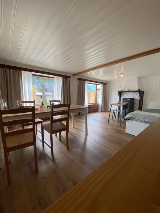 Cozy 2-Bedroom Bungalow - Two-Bedroom House - 29