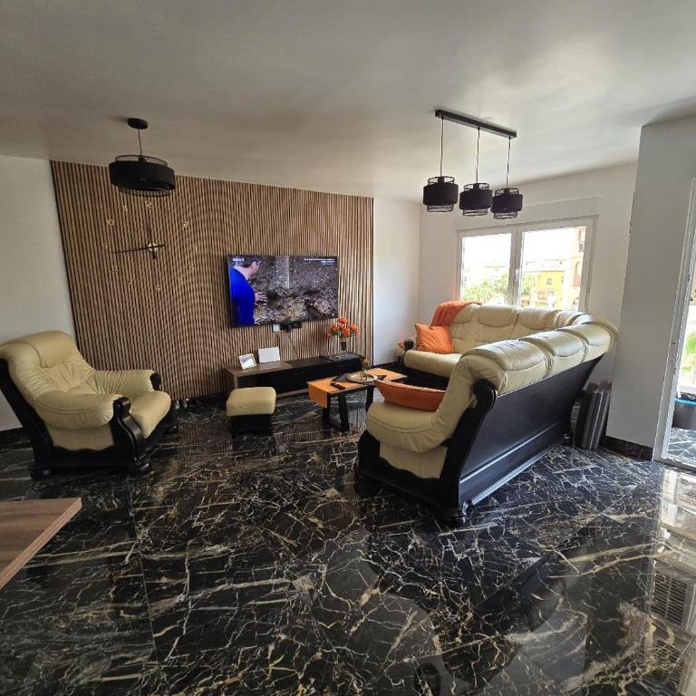 Paralela Estocolmo - Front Sea View - Two-Bedroom Apartment with Balcony and Sea View - 9