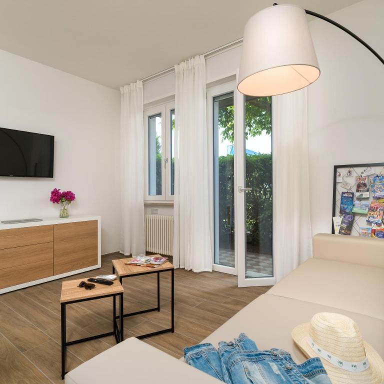Belle Maison - Du Lac Apartments - Two-Bedroom Apartment - 5