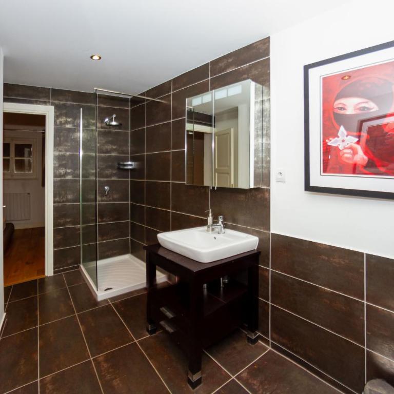 Le Bartavel Apartment - Chamonix All Year - Three-Bedroom Apartment - 12