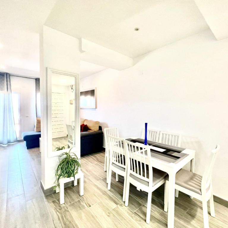 Deluxe Front Sea View Apartment Large Terrace - One-Bedroom Apartment with Sea View and Terrace - 7