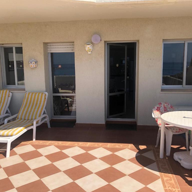 Deluxe Front Sea View Apartment Large Terrace - One-Bedroom Apartment with Sea View and Terrace - 8