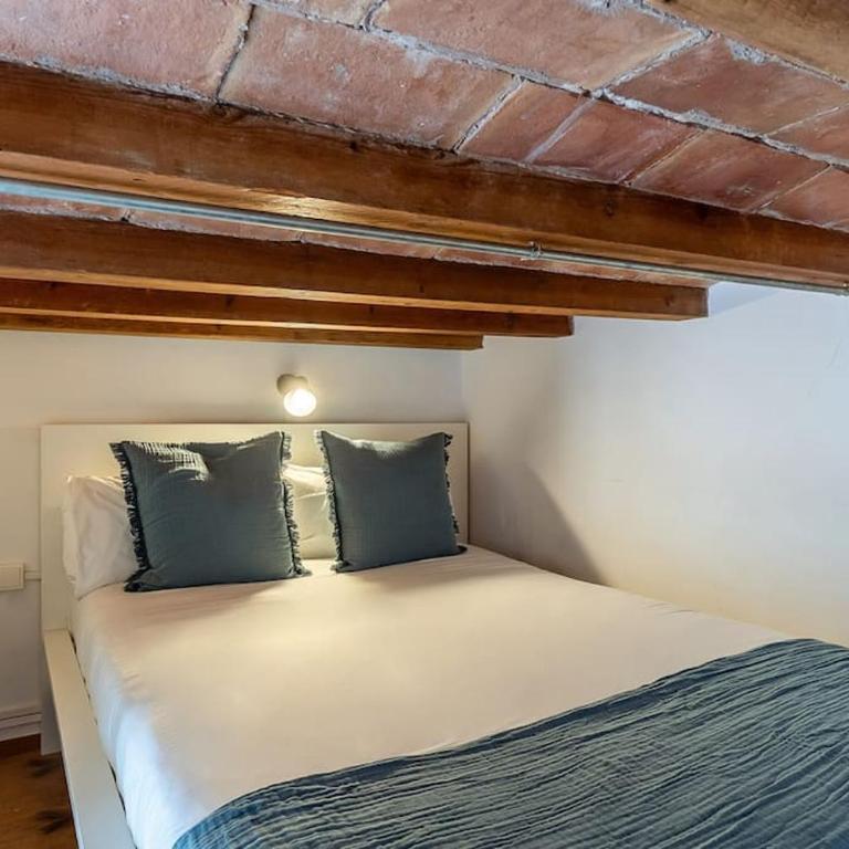 Canela Homes BARCELONA LIGHT - Three-Bedroom Apartment - 3