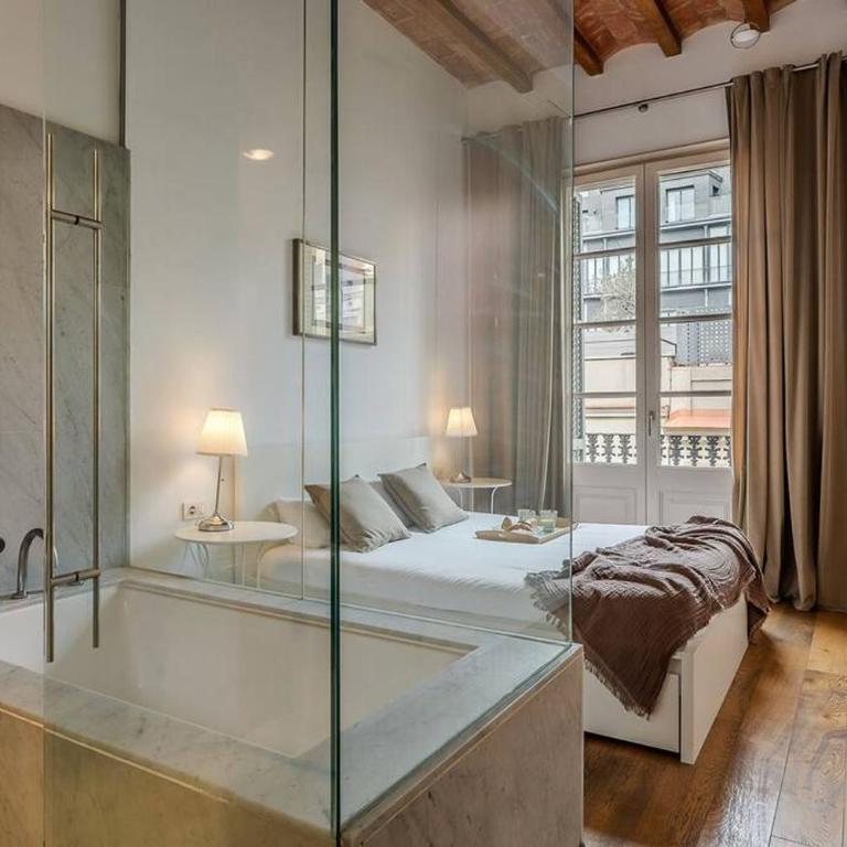 Canela Homes BARCELONA LIGHT - Three-Bedroom Apartment - 10
