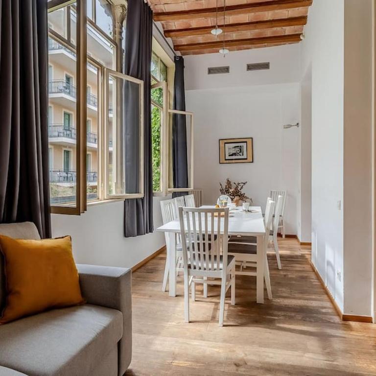 Canela Homes BARCELONA LIGHT - Three-Bedroom Apartment - 13