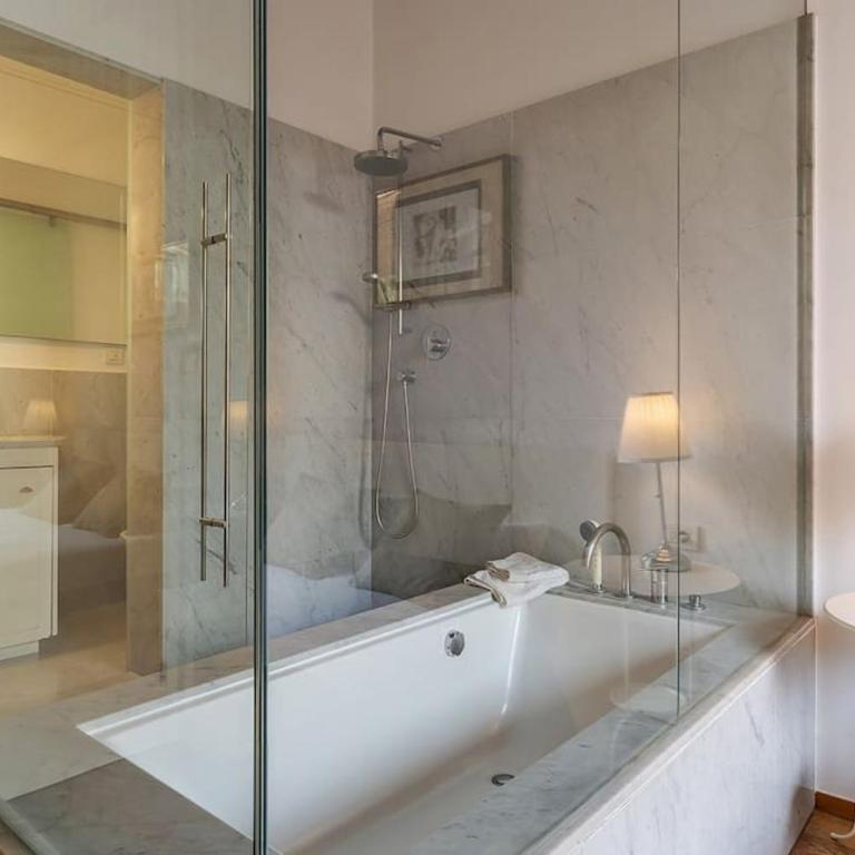 Canela Homes BARCELONA LIGHT - Three-Bedroom Apartment - 16