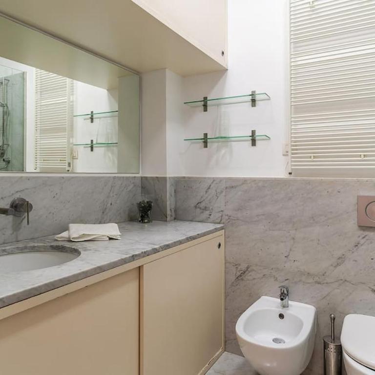 Canela Homes BARCELONA LIGHT - Three-Bedroom Apartment - 24