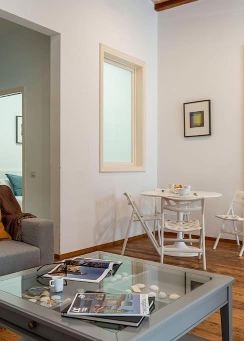 Canela Homes BARCELONA LIGHT - Three-Bedroom Apartment - 39