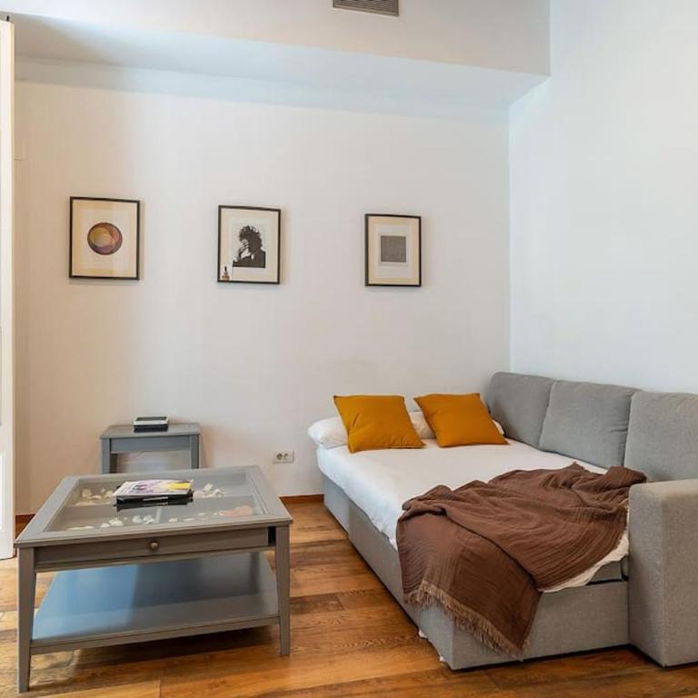 Canela Homes BARCELONA LIGHT - Three-Bedroom Apartment - 42