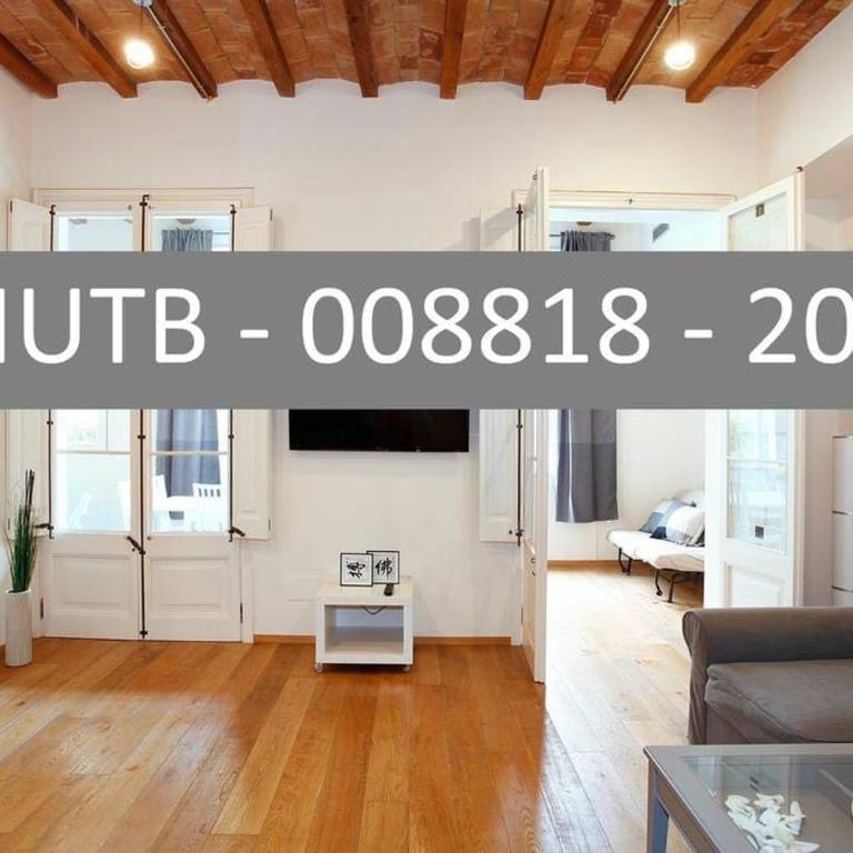 Canela Homes BARCELONA LIGHT - Three-Bedroom Apartment - 48