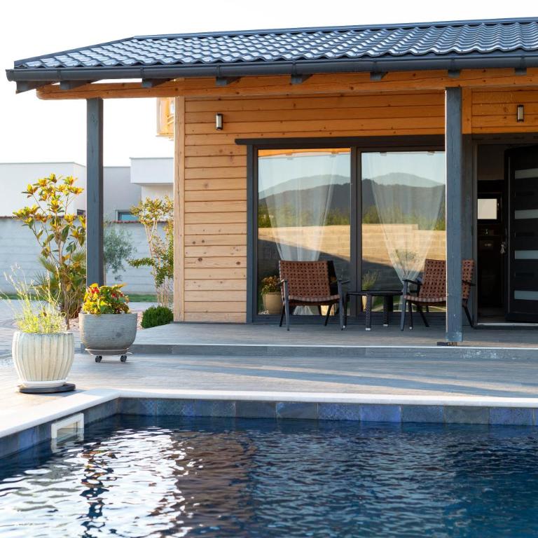 Villa Amelia - Two-Bedroom House - 27