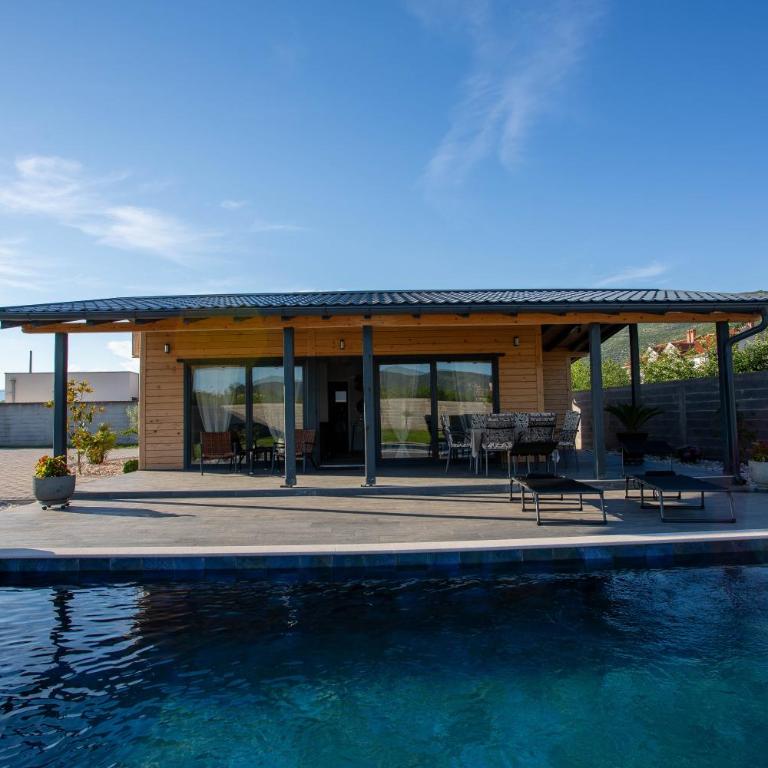 Villa Amelia - Two-Bedroom House - 28