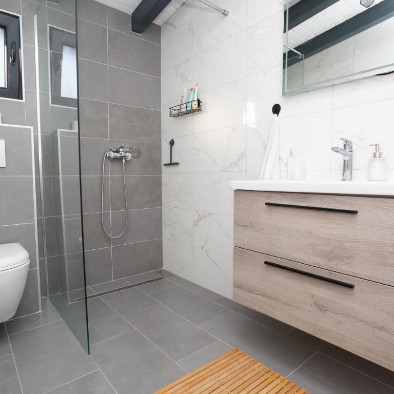 Villa Amelia - Two-Bedroom House - 31