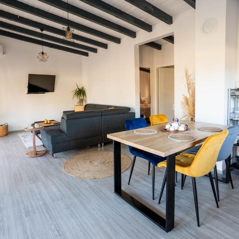 Villa Amelia - Two-Bedroom House - 16