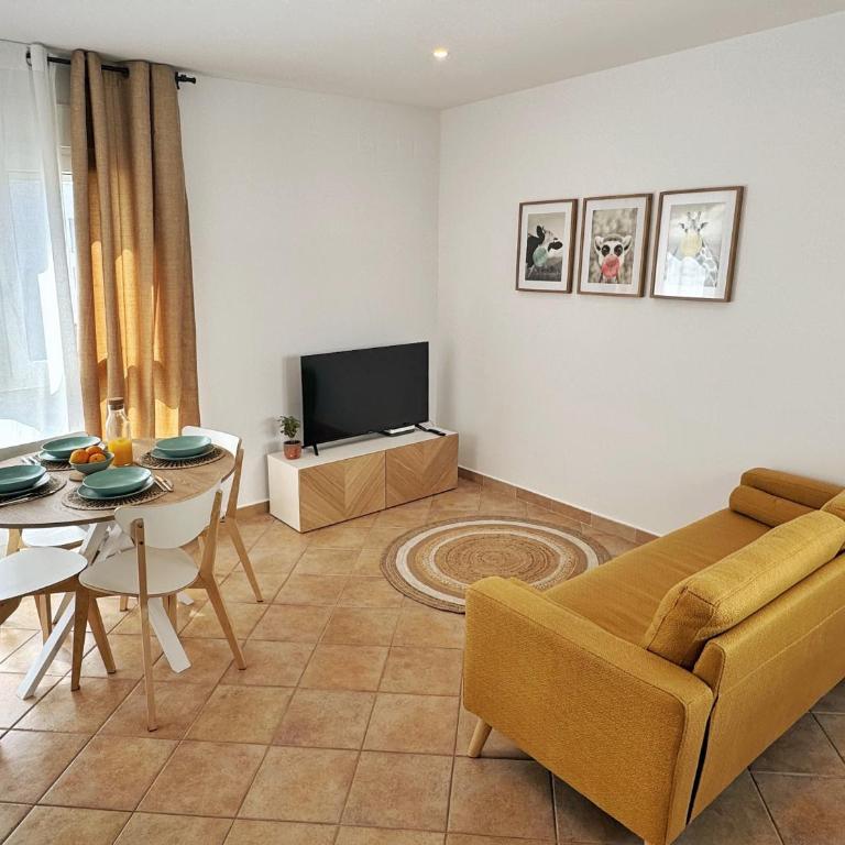 Apto Mercado - Con Garaje Privado - Apartamento de 2 dormitorios - 2