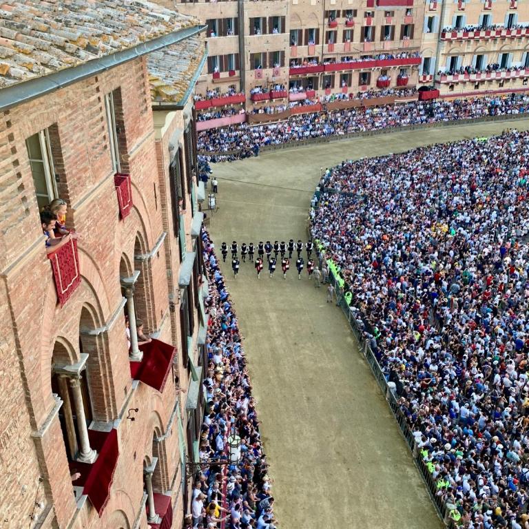 TORRE DEI LAMBERTINI WINDOWS ON PIAZZA DEL CAMPO - Residenza d'epoca - Appartamento con 2 Camere da Letto e con Vista - 12