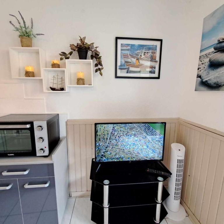 Appartement 2 Pièces avec Piscine, Parking Privé et Proche Plage pour 4 Personnes - FR-1-326-820 - Apartment - 5