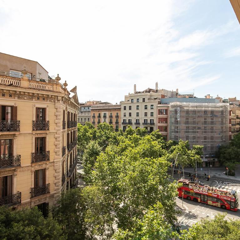 Beautiful apartment with terrace in Barcelona - Two-Bedroom Apartment - 29