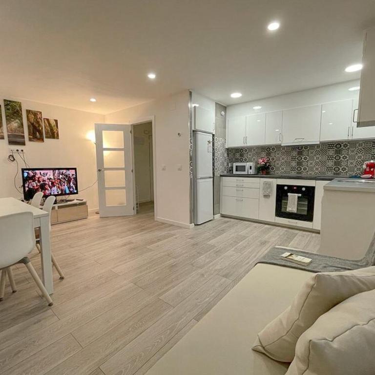 Palm Beach by Unik Vacation - Two-Bedroom Apartment - 9