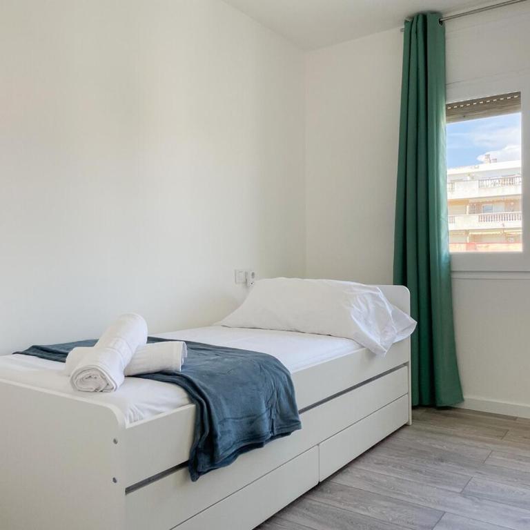 Palm Beach by Unik Vacation - Two-Bedroom Apartment - 16