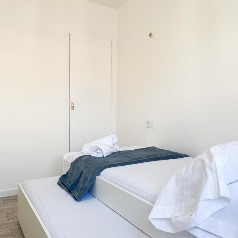 Palm Beach by Unik Vacation - Two-Bedroom Apartment - 25