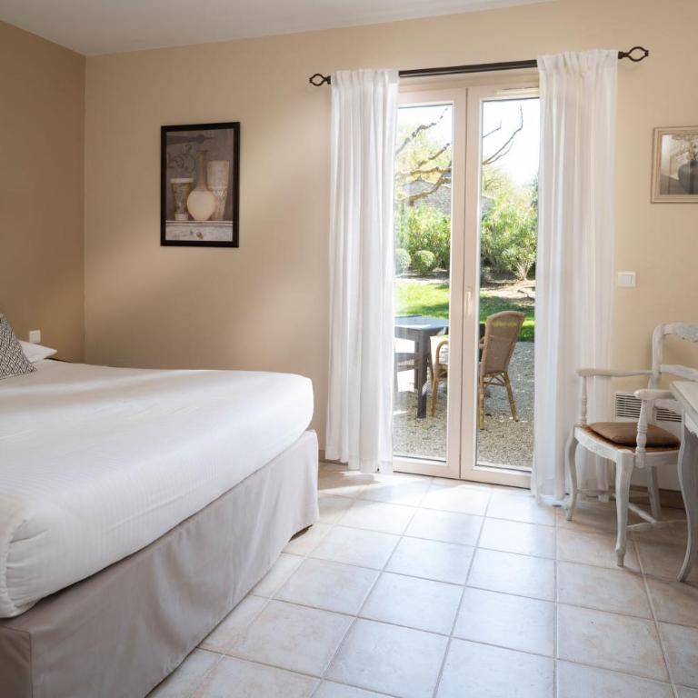 Mas De La Senancole & Spa - Chambre Double avec Terrasse - 1