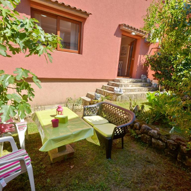 Apartments Dada - Apartment with Balcony - 28