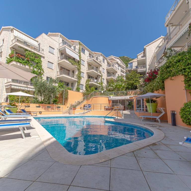 Petrovac Bay Apartments - Three-Bedroom Apartment with Sea View - 19