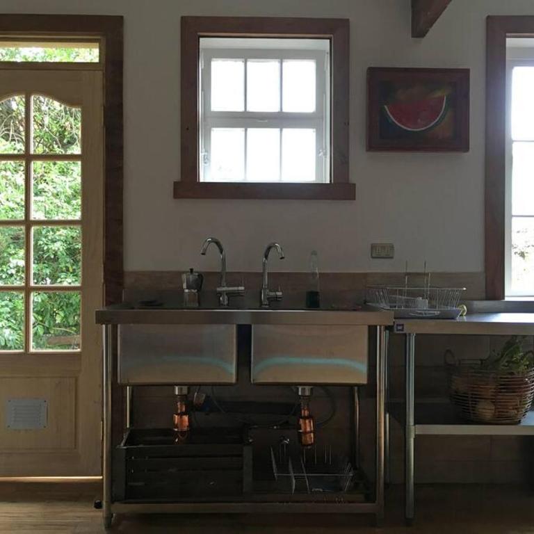 Espectacular Casa Histórica Frente Lago Llanquihue - Four-Bedroom House - 6