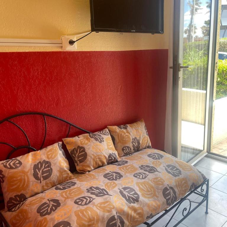 Villa in Heliovillage, Naturiste Village, South of France - Two-Bedroom Villa - 9