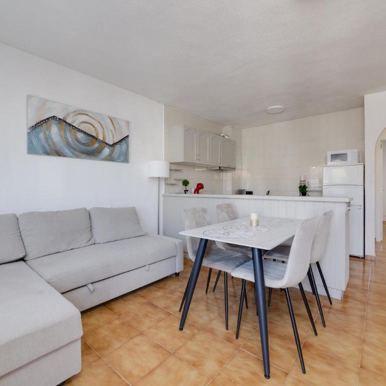 CB Living - 2 bedroom bungalow near Zenia Beach - Apartamento de 2 dormitorios - 1