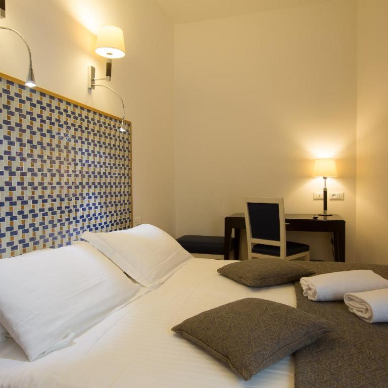 Floris Hotel - Camera Matrimoniale Comfort - 7